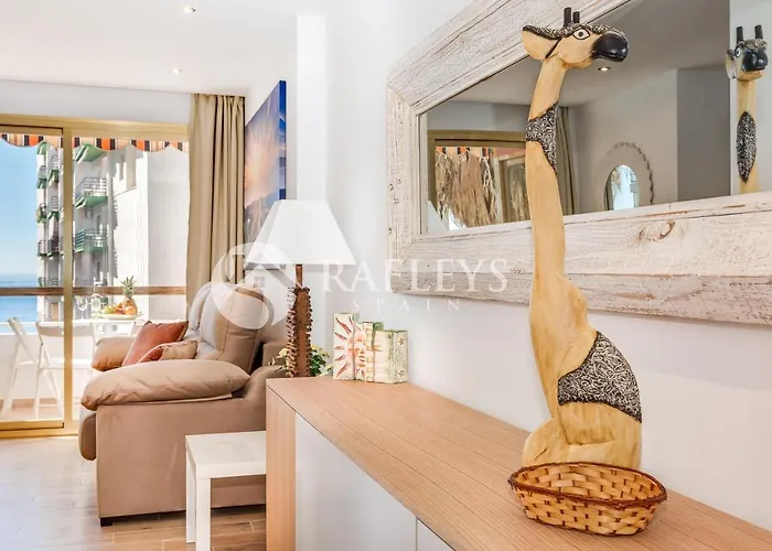 Modern 1 BR apartement in very center of Marbella.