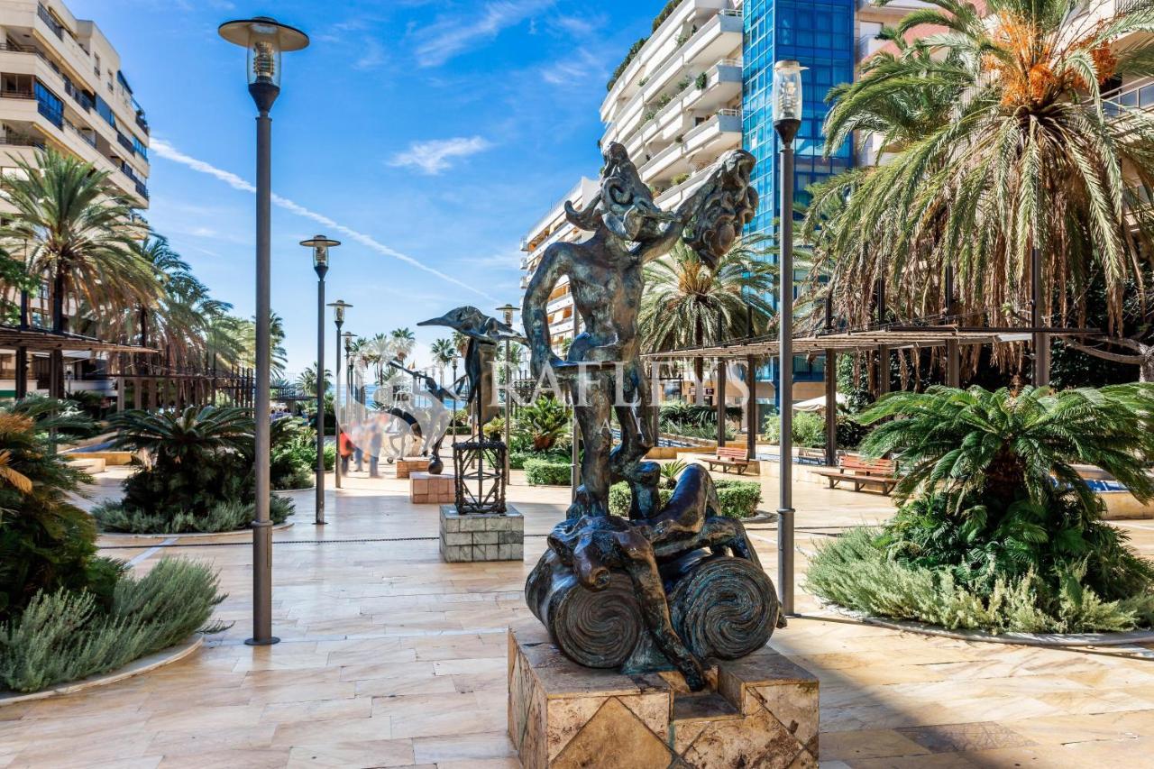 Modern 1 Br In Very Center Of Marbella. *